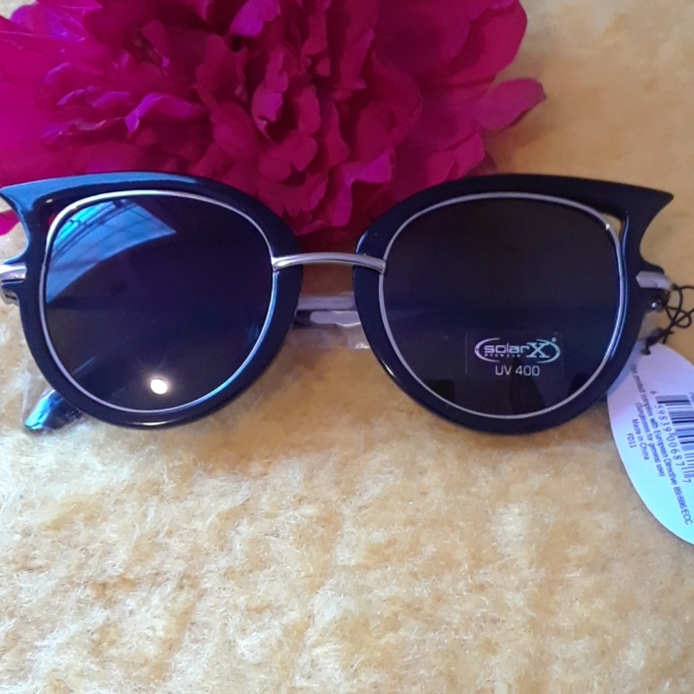 Sunglasses - Picture 2 of 3